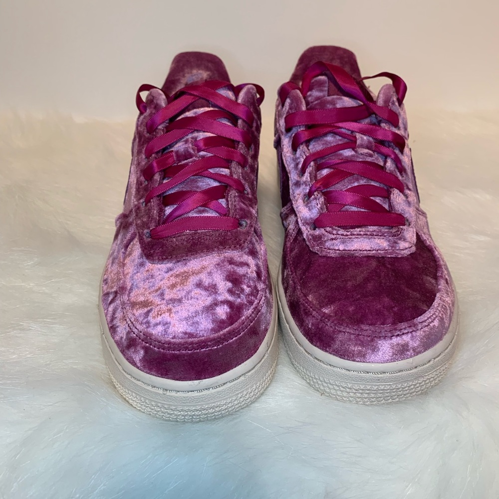 Nike Air Force 1 Velvet - Picture 4 of 8